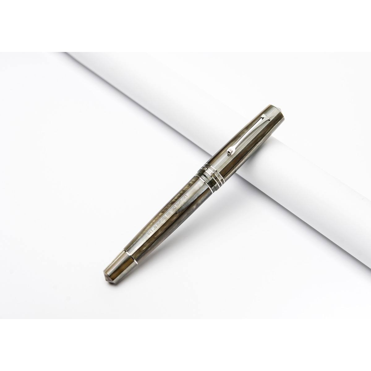 Leonardo Officina Italiana - Momento Zero Grande - Sand - Fountain pen - Steel nib