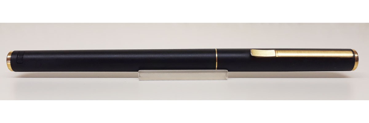 Aurora - Hastil - Fountain Pen Matt Black - Gold Nib