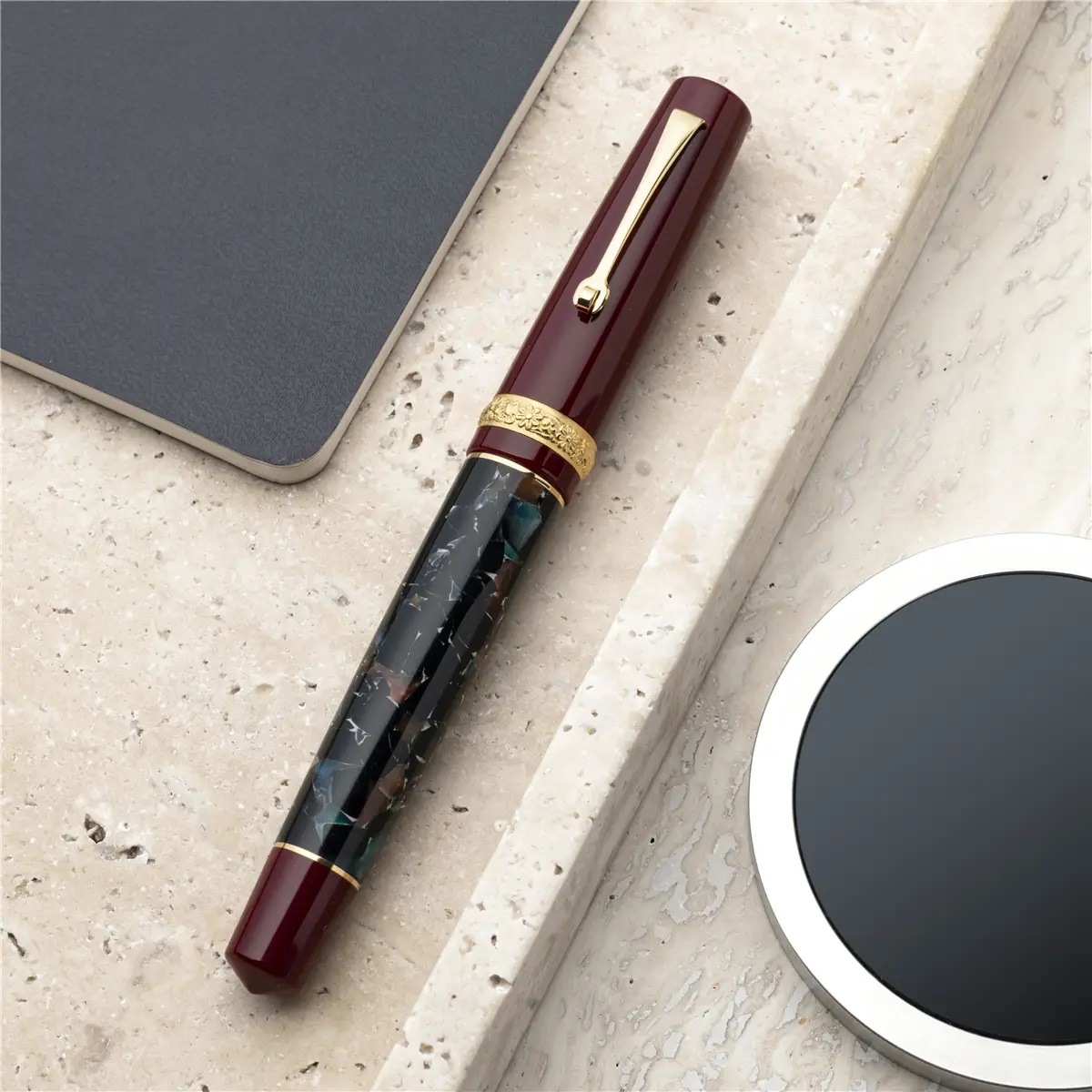Leonardo Officina Italiana - Momento Zero - Marmo Pompei GT - Fountain pen Leonardo Officina Italiana - Momento Zero - Marmo Pompei GT - Fountain pen