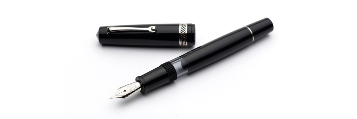 Leonardo Officina Italiana - Momento Magico - Glossy Anima Nera HT - Fountain pen - Steel nib