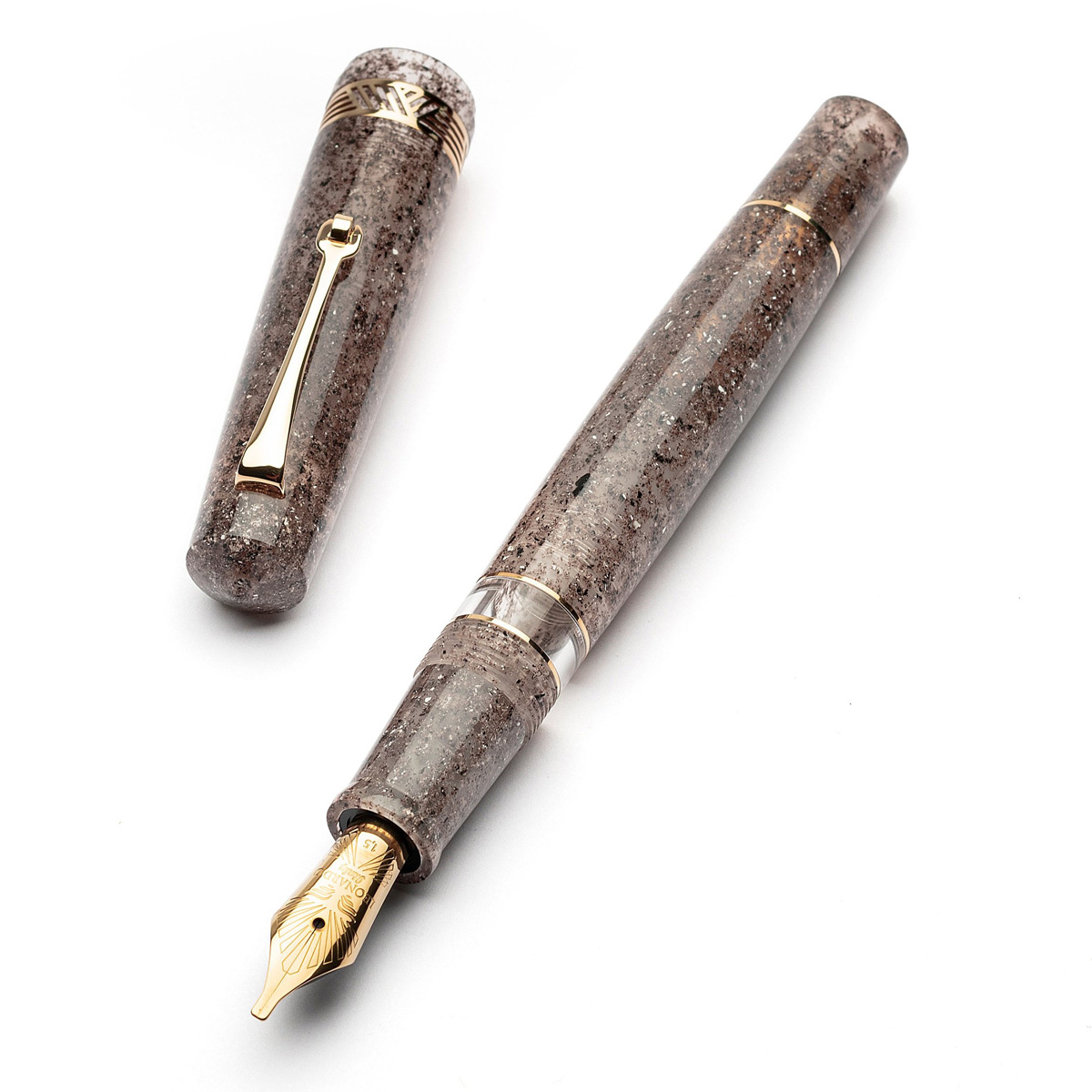 Leonardo Officina Italiana - Momento Magico 2025 - Sea Sand GT - Fountain pen - Steel nib