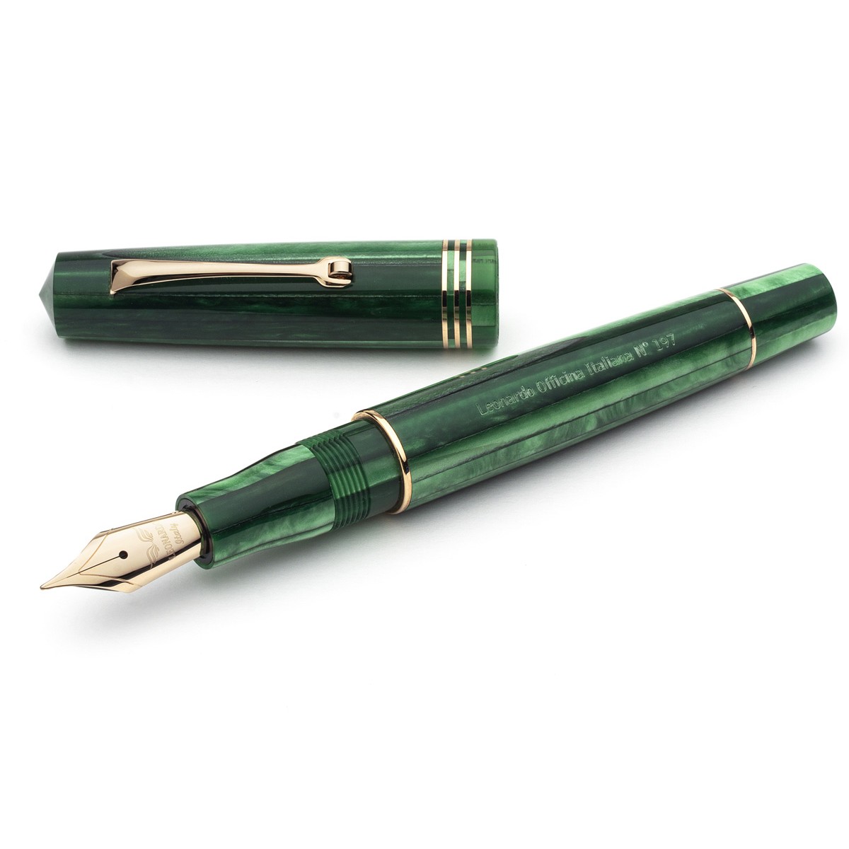 Leonardo Officina Italiana - Momento Zero resin - Green Alga GT - Fountain pen - Steel nib