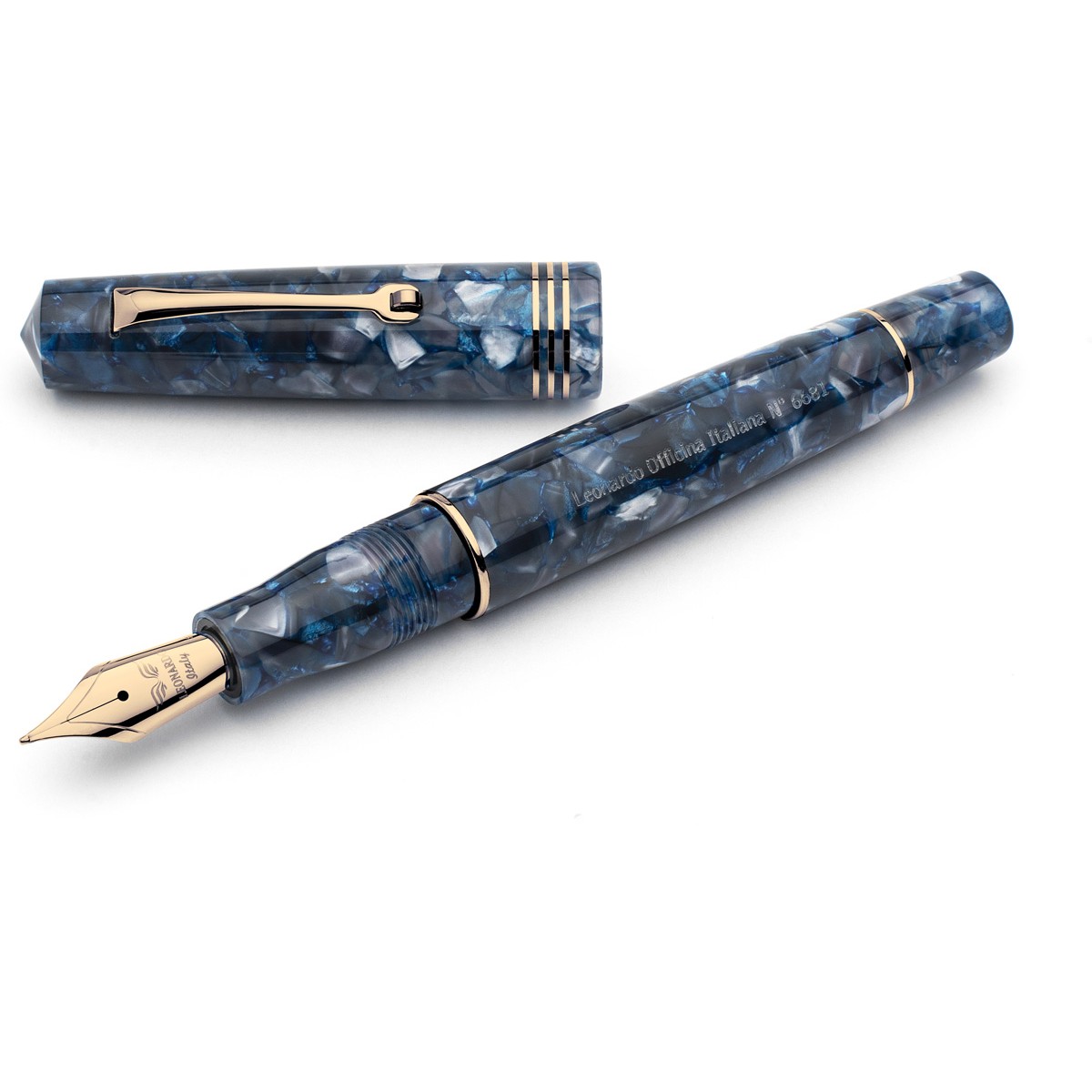 Leonardo Officina Italiana - Momento Zero resin - Blu Sorrento GT - Fountain pen - Gold nib