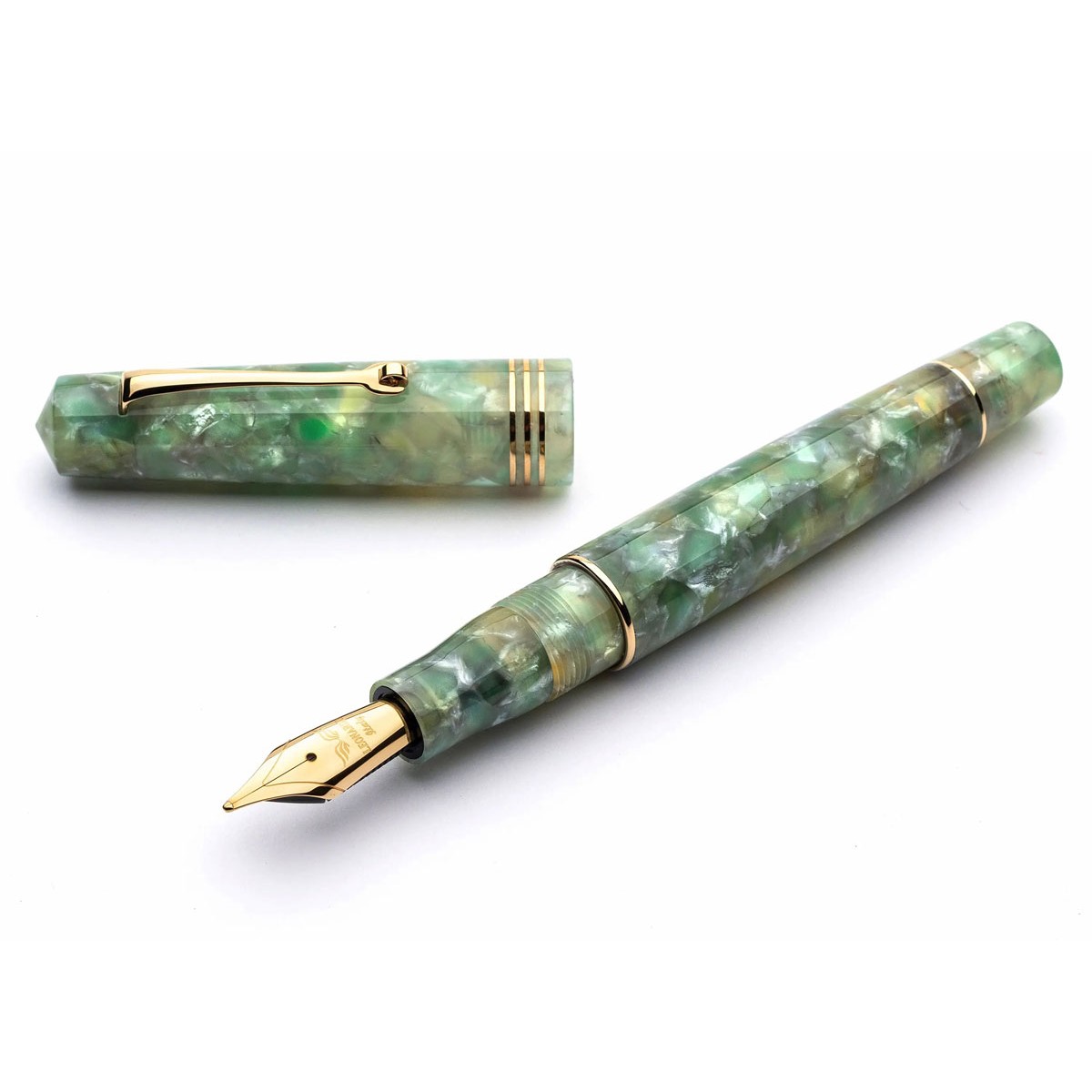 Leonardo Officina Italiana - Momento Zero resin - Green jade GT - Fountain pen - Steel nib