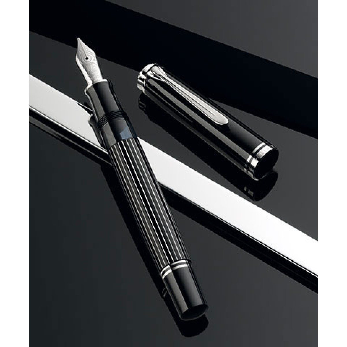 Pelikan - Souverän® 815 Metal Striped - Fountain Pen