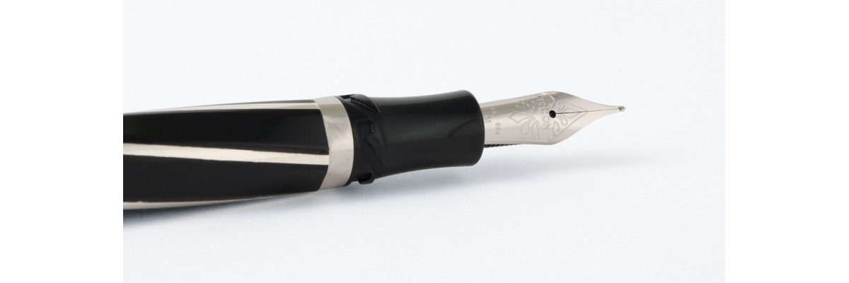 Visconti - Divina Elegance - Black - Oversize Fountain Pen